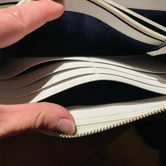 Kate Spade wallet, zipper enclosure - Picture 12 of 16